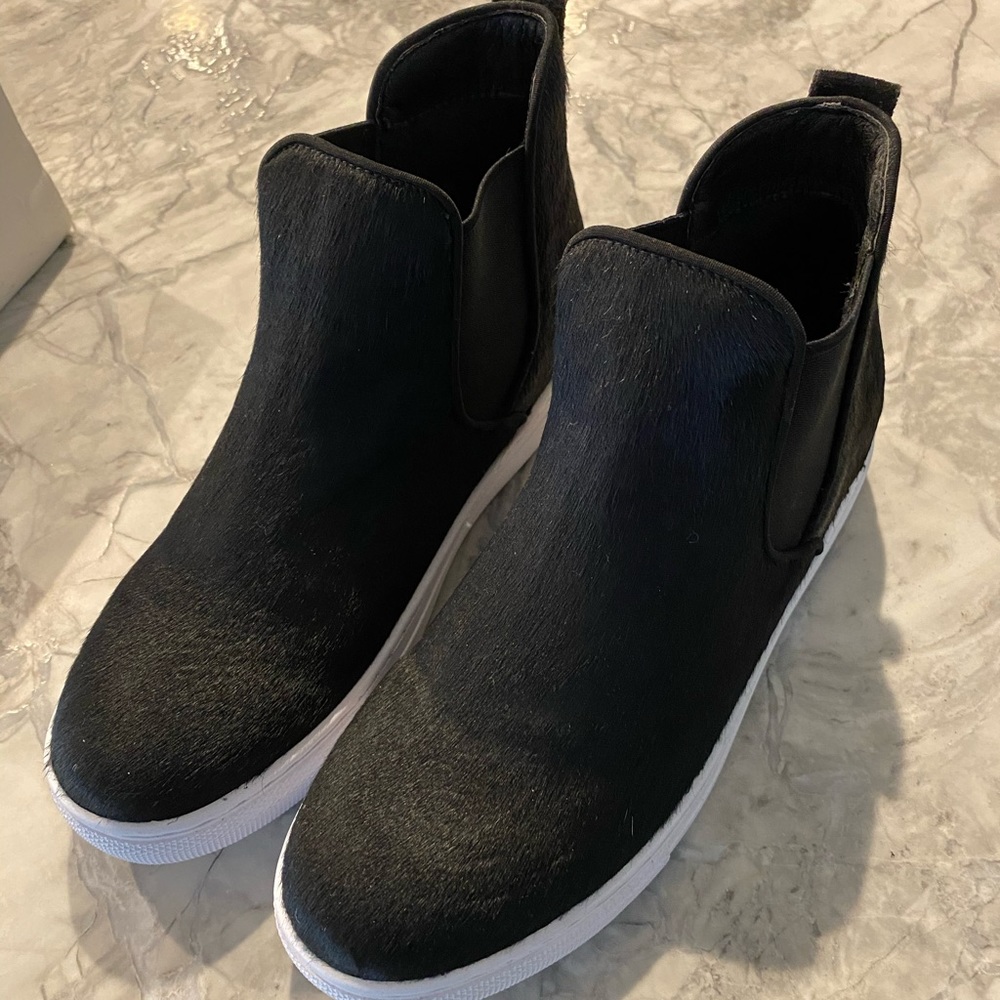Black calf hair slip on high tops size 8/8.5